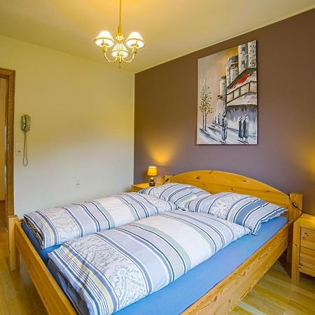 Eleganza Monschau Hotel ภายนอก รูปภาพ
