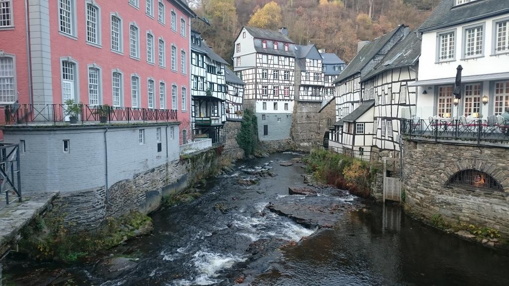 Eleganza Monschau Hotel ภายนอก รูปภาพ