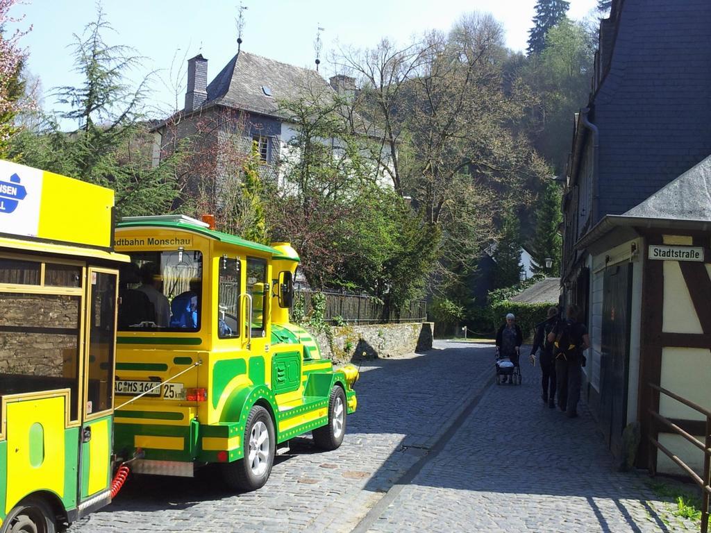 Eleganza Monschau Hotel ภายนอก รูปภาพ