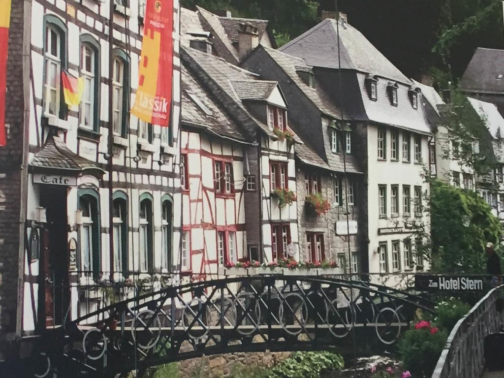 Eleganza Monschau Hotel ภายนอก รูปภาพ