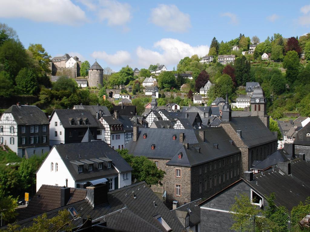 Eleganza Monschau Hotel ภายนอก รูปภาพ