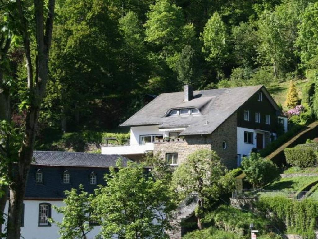 Eleganza Monschau Hotel ภายนอก รูปภาพ