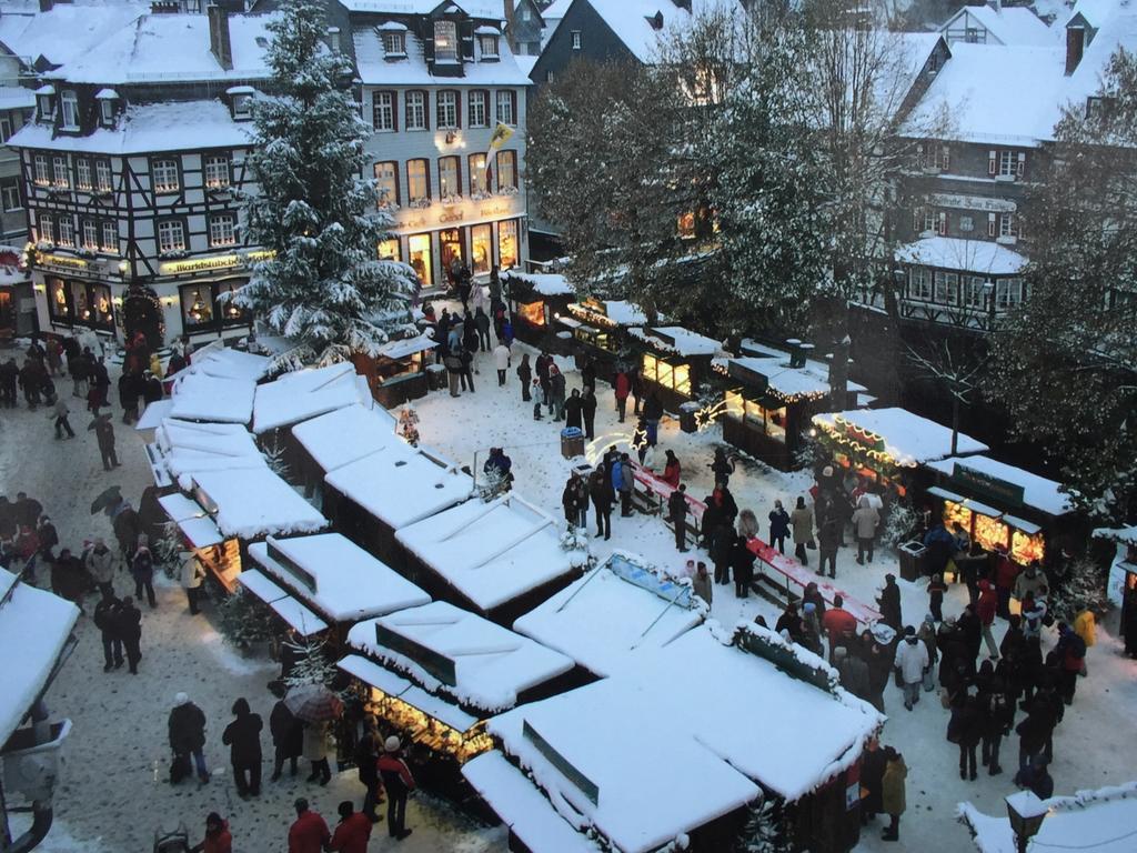 Eleganza Monschau Hotel ภายนอก รูปภาพ