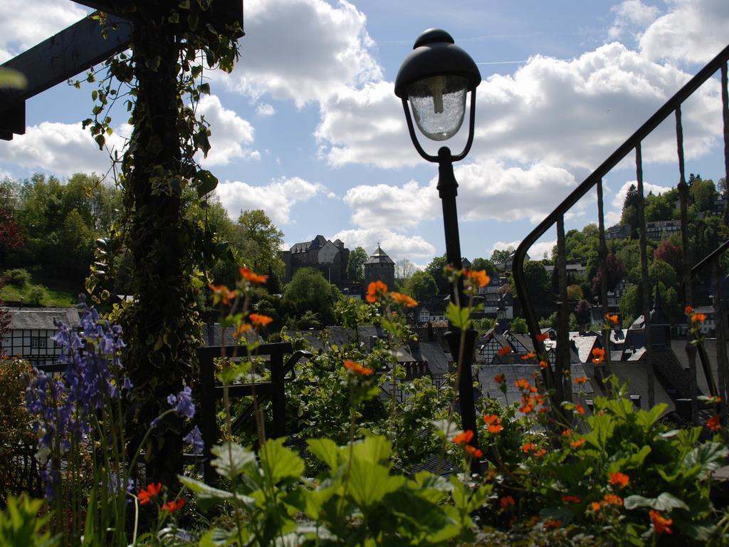 Eleganza Monschau Hotel ภายนอก รูปภาพ