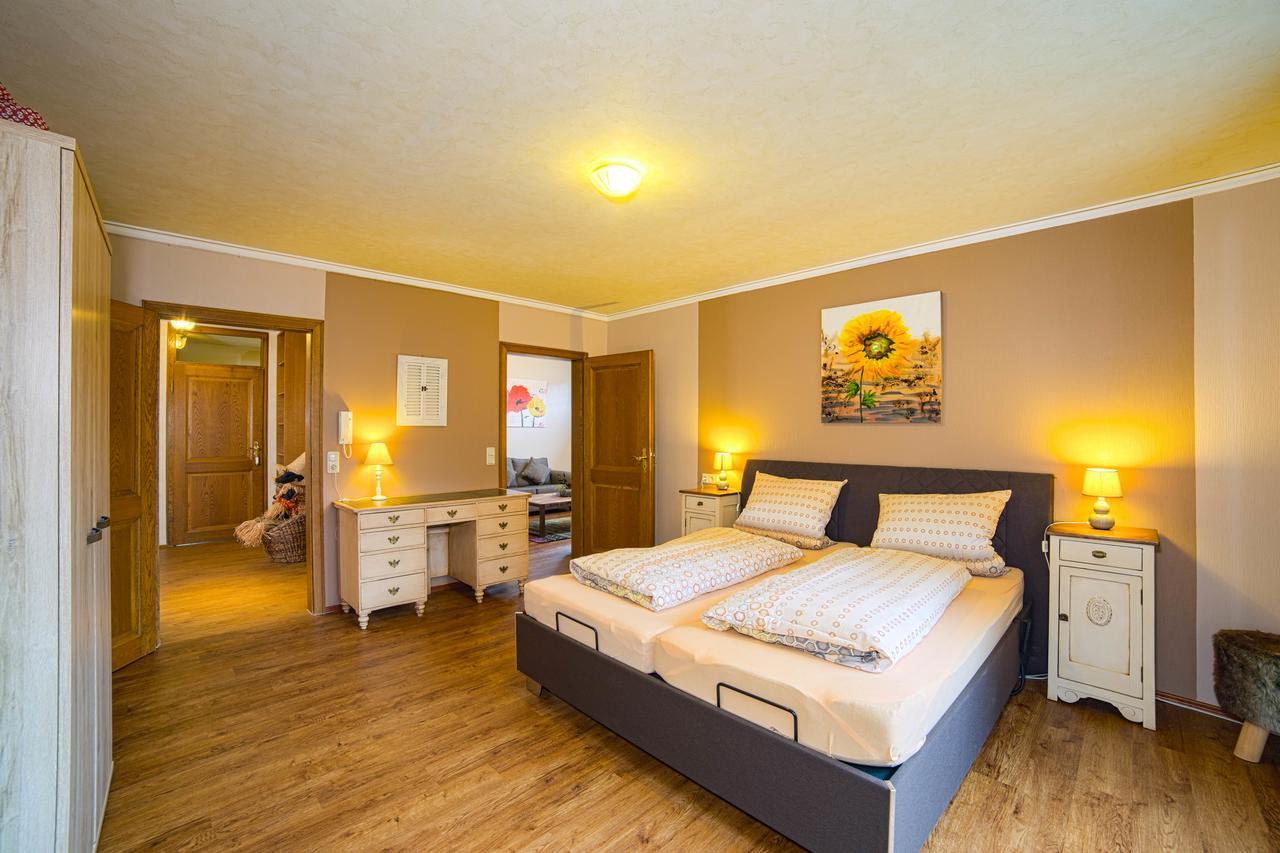 Eleganza Monschau Hotel ภายนอก รูปภาพ