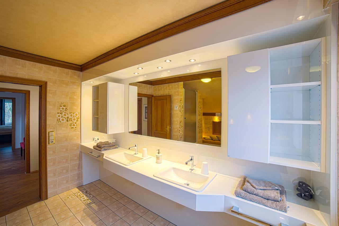 Eleganza Monschau Hotel ภายนอก รูปภาพ